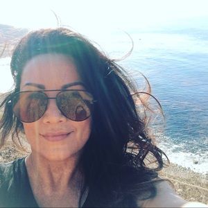 desi perkins quay aust